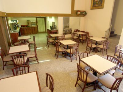 Western Riverside 3* Macon