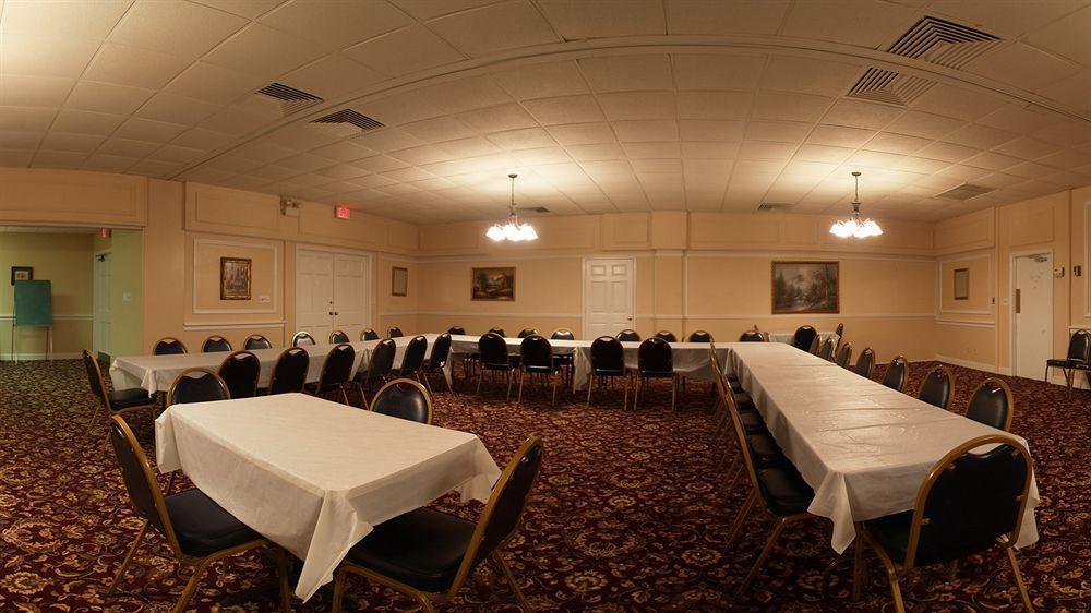 Western Riverside Hotel 3*
