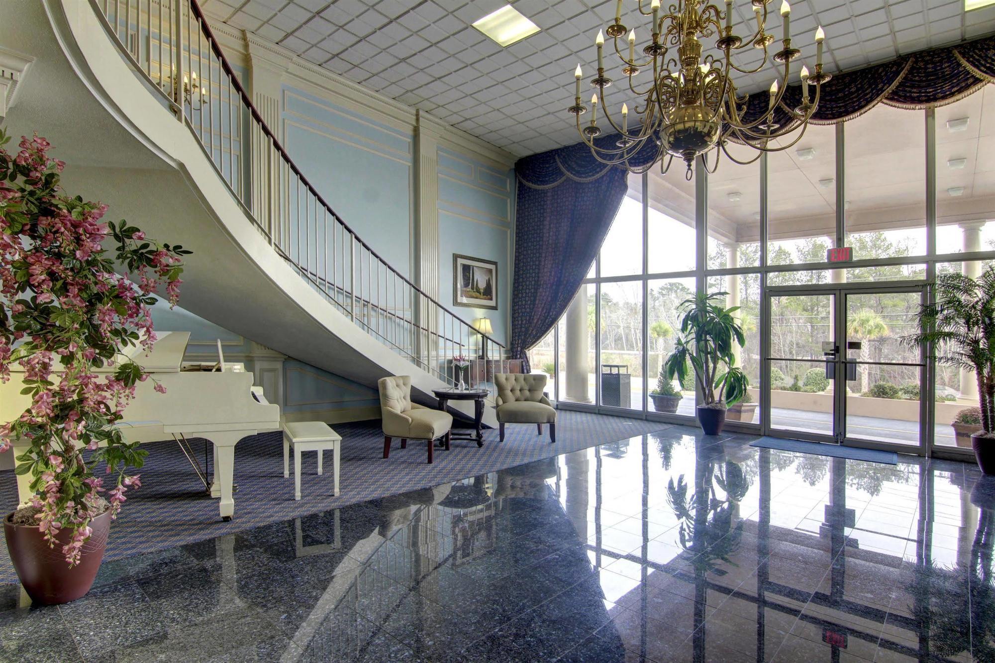 Western Riverside Hotel 3*