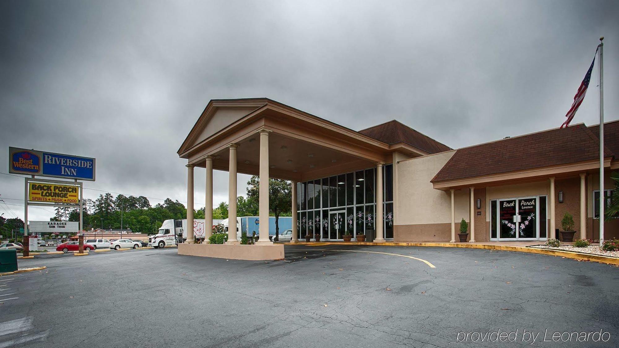 Western Riverside Hotel 3*