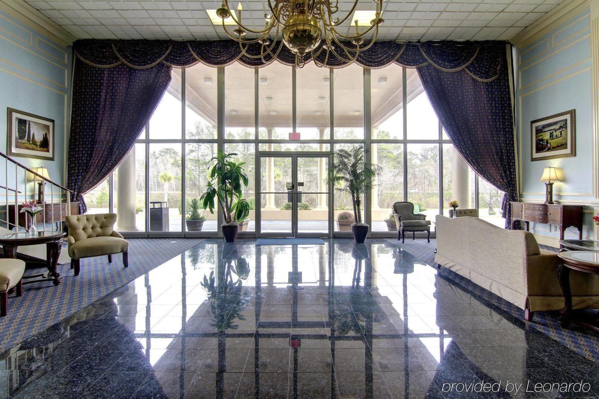 Western Riverside Hotel