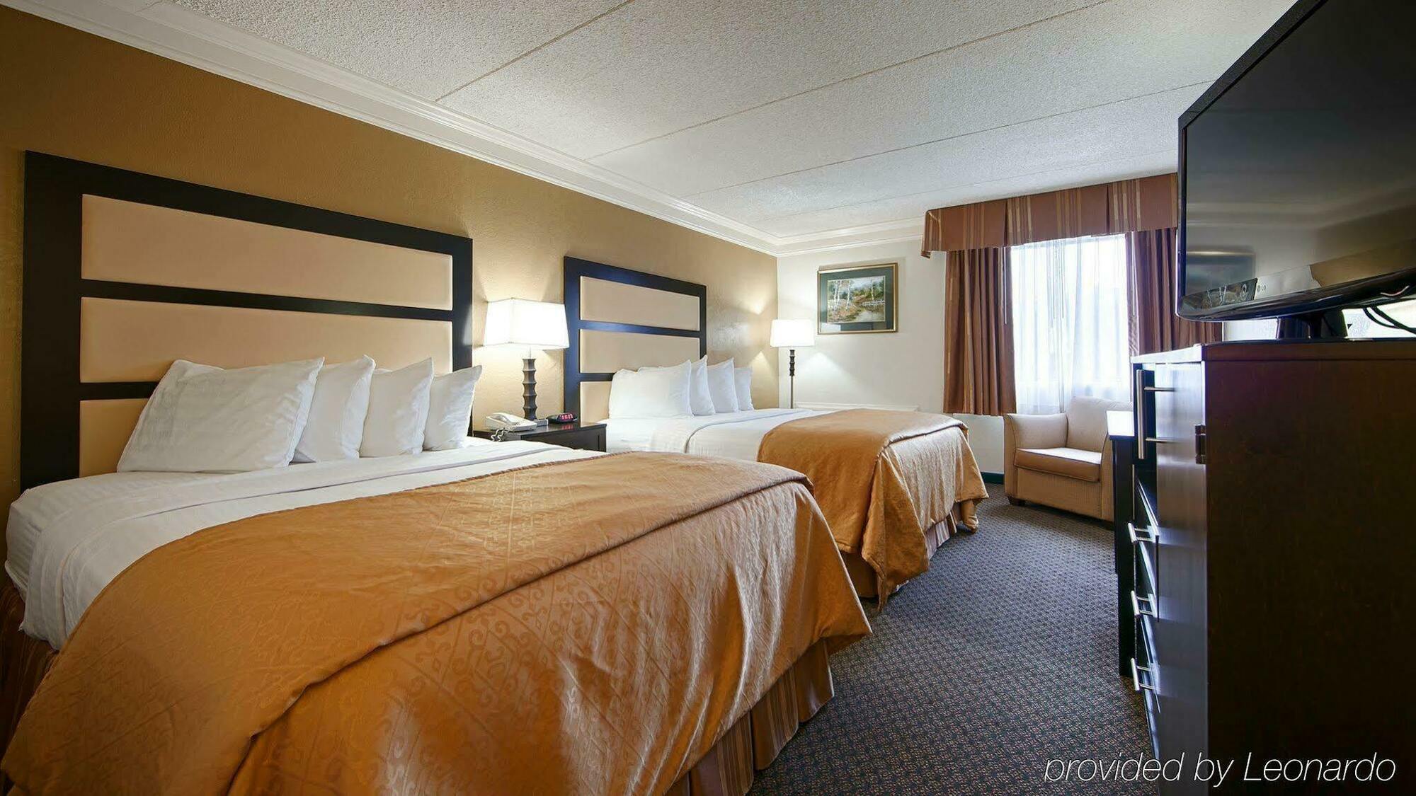 Hotel Western Riverside 3*